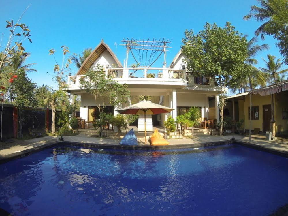 Indigenous Bungalow Gili Trawangan Bagian luar foto